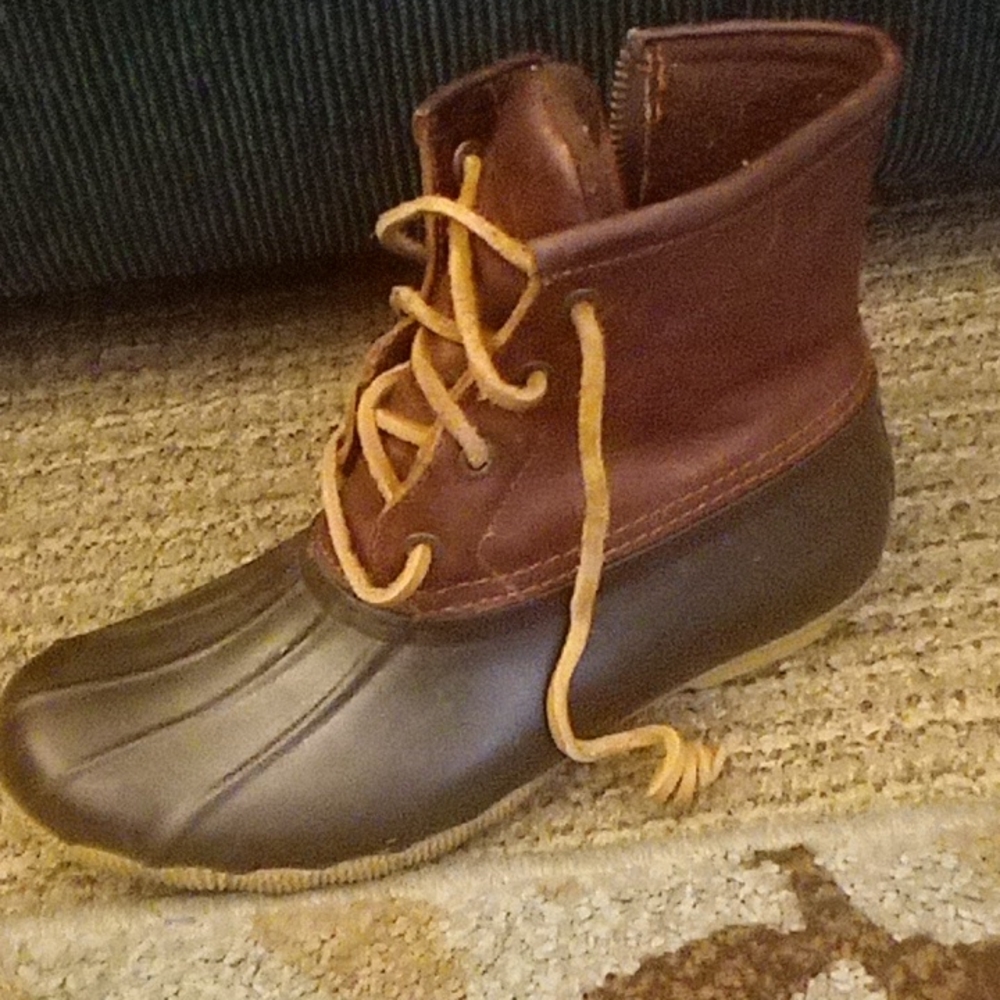 Sperry Women's Saltwater Duck Booties. Size 5.5
